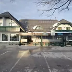 Penzion 902 črnivec 3*