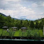 902 črnivec