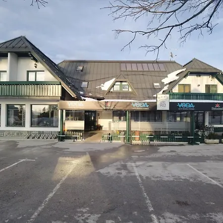 招待所 902 Crnivec 3*