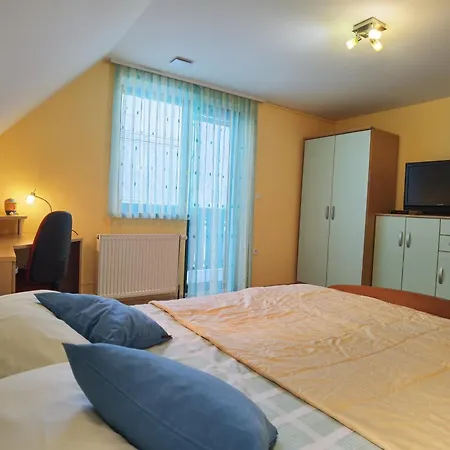 902 Crnivec بيت ضيافة