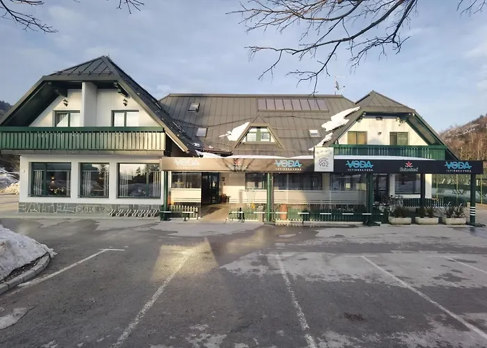 Hiša za goste 902 Crnivec 3*