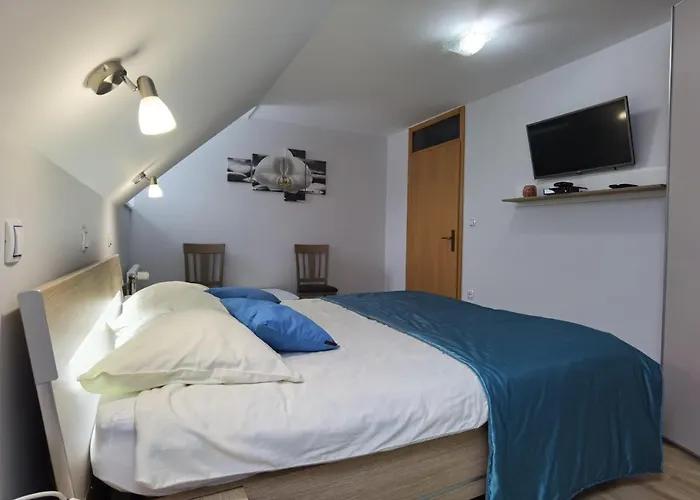 Hiša za goste 902 Crnivec 3*